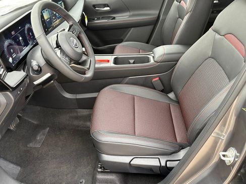 New 2026 Nissan Kicks SR w/ SR Premium Package image 18