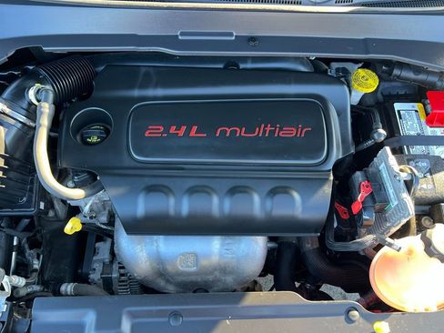 Used 2022 Jeep Compass Latitude AWD/4WD image 42