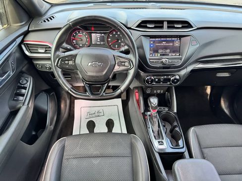 Used 2021 Chevrolet TrailBlazer RS FWD image 19