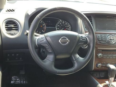 Used 2020 Nissan Pathfinder Platinum AWD/4WD image 12