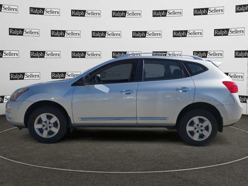 Used 2015 Nissan Rogue S w/ Convenience Package FWD image 3