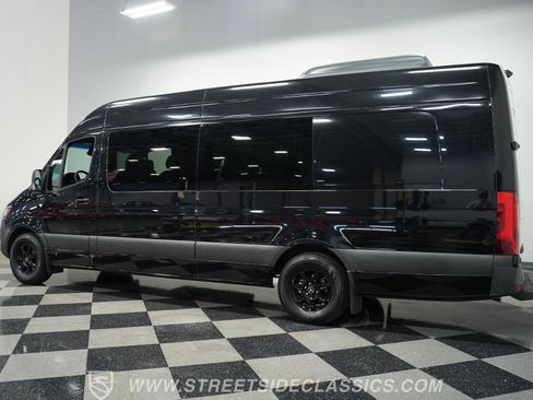 Used 2022 Mercedes-Benz Sprinter 2500 image 8