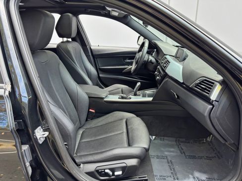 Used 2017 BMW 320i xDrive Sedan image 15