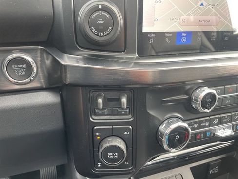 New 2026 Ford F250 Lariat w/ Black Appearance Package AWD/4WD image 28