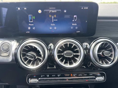 Used 2026 Mercedes-Benz GLB 250 image 25