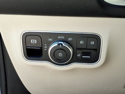 Used 2020 Mercedes-Benz GLB 250 4MATIC image 20