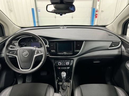 Used 2022 Buick Encore Preferred w/ Safety Package FWD image 10
