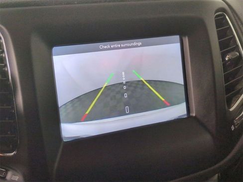 Used 2019 Jeep Compass Latitude w/ Popular Equipment Group image 14