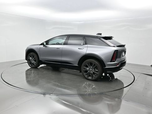 New 2027 Cadillac Optiq Premium Sport w/ LPO, Floor Liner Package AWD/4WD image 4