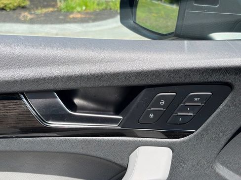 Used 2019 Audi Q5 Premium w/ Premium Plus Package AWD/4WD image 15