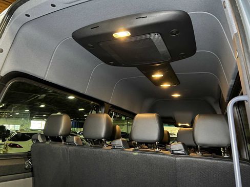 Used 2025 Mercedes-Benz Sprinter 2500 image 19