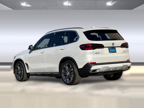 New 2026 BMW X5 xDrive50e AWD/4WD image 3