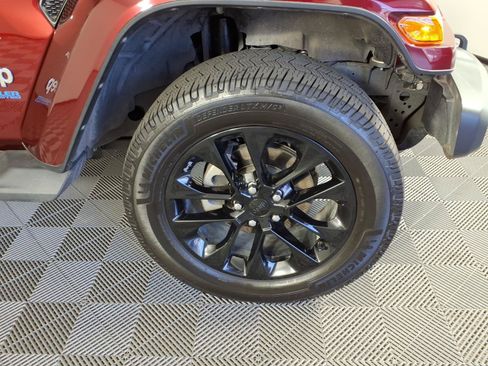 Used 2021 Jeep Wrangler Unlimited Sahara w/ Safety Group AWD/4WD image 7