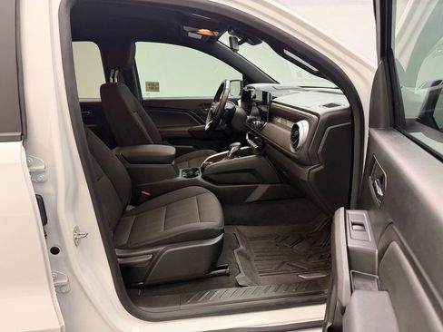 Used 2023 Chevrolet Colorado LT w/ LT Convenience Package II AWD/4WD image 22