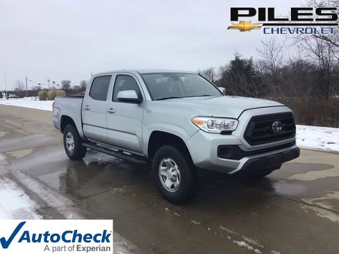 Used 2023 Toyota Tacoma SR image 1