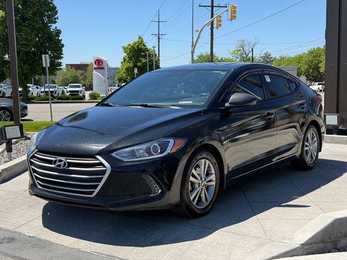 Used 2018 Hyundai Elantra Value Edition FWD image 9