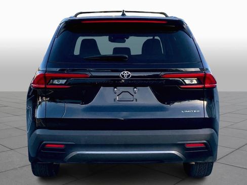 Used 2024 Toyota Grand Highlander Limited image 5