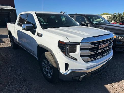 Used 2023 GMC Sierra 1500 SLE RWD image 3