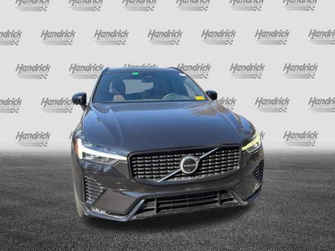 Certified 2023 Volvo XC60 B5 Plus w/ Climate Package image 3