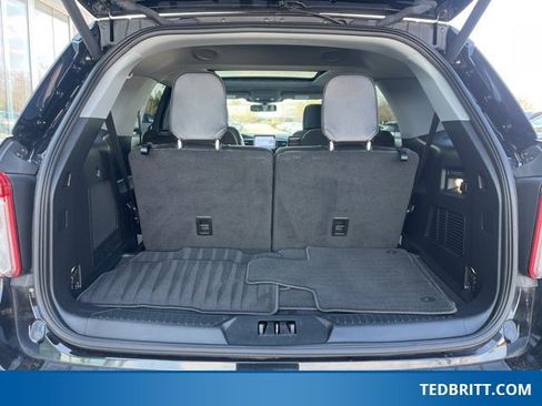 Certified 2022 Ford Explorer Limited w/ Equipment Group 301A image 11