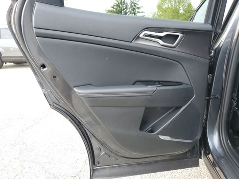 Used 2023 Kia Sportage EX FWD image 13