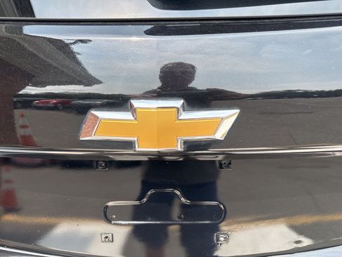 Used 2019 Chevrolet Equinox LT w/ Driver Convenience Package FWD image 37