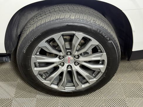 Used 2021 GMC Yukon XL Denali w/ Denali Ultimate Package image 11