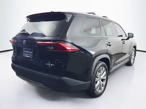 Used 2024 Toyota Grand Highlander AWD image 34