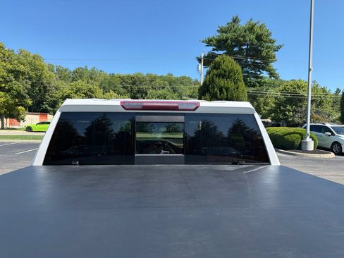 Used 2019 Chevrolet Silverado 1500 High Country w/ Z71 Off-Road Package AWD/4WD image 9