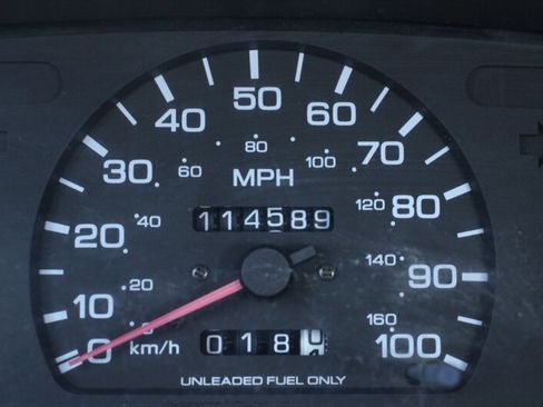 Used 1996 Nissan Pickup XE image 6