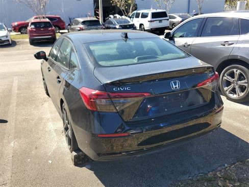 Used 2023 Honda Civic Sport image 6