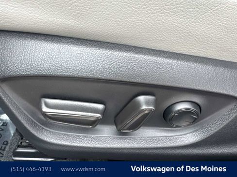 Used 2022 Toyota Camry XSE w/ Navigation Package image 24