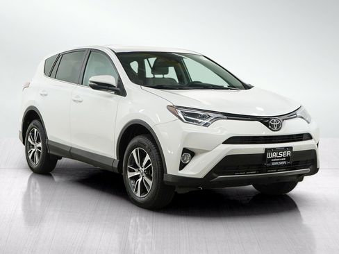 Used 2018 Toyota RAV4 XLE AWD/4WD image 7
