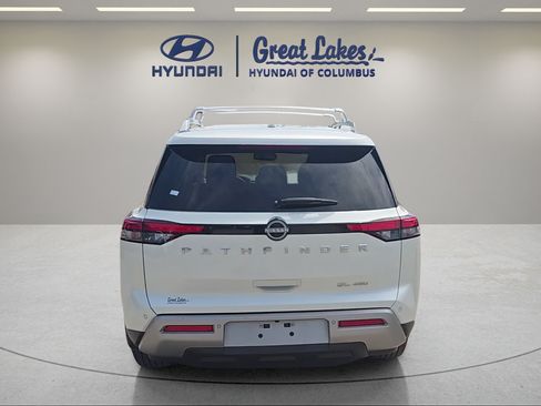 Used 2022 Nissan Pathfinder SL w/ Cargo Package AWD/4WD image 4