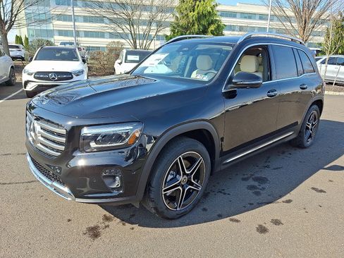 New 2026 Mercedes-Benz GLB 250 4MATIC image 3