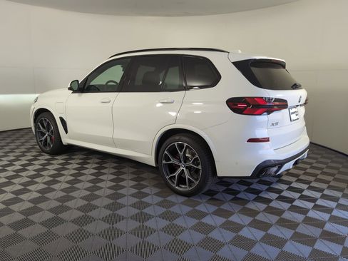 New 2026 BMW X5 xDrive50e w/ M Sport Package image 3