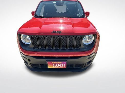Used 2017 Jeep Renegade Altitude AWD/4WD image 4