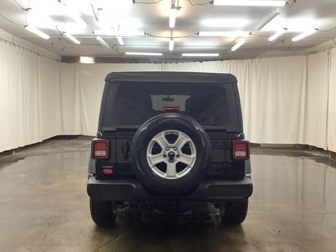 Used 2022 Jeep Wrangler Unlimited Sport image 7