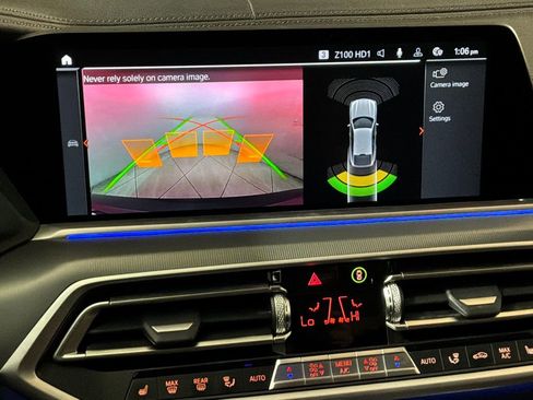 Used 2022 BMW X6 xDrive40i w/ M Sport Package image 3