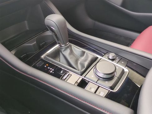 New 2026 MAZDA MAZDA3 Carbon image 31