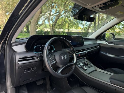 Used 2025 Hyundai Palisade SEL FWD image 35