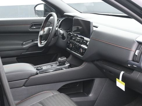 New 2026 Nissan Pathfinder Rock Creek AWD/4WD image 6