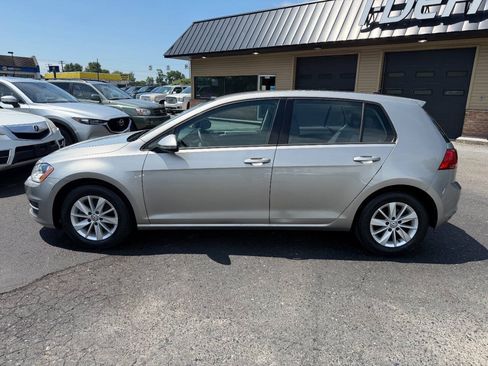 Used 2015 Volkswagen Golf S FWD image 13
