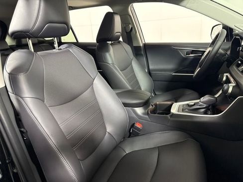 New 2025 Toyota RAV4 Limited image 12