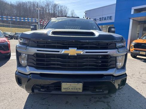 Used 2025 Chevrolet Silverado 2500 Custom w/ Custom Convenience Package image 12