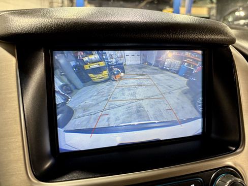 Used 2019 GMC Yukon XL Denali image 43