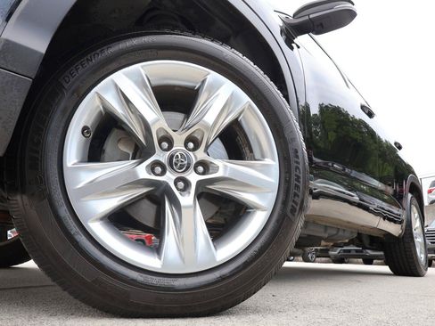 Used 2016 Toyota Highlander Limited FWD image 29