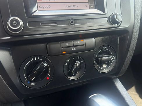 Used 2016 Volkswagen Jetta S FWD image 21