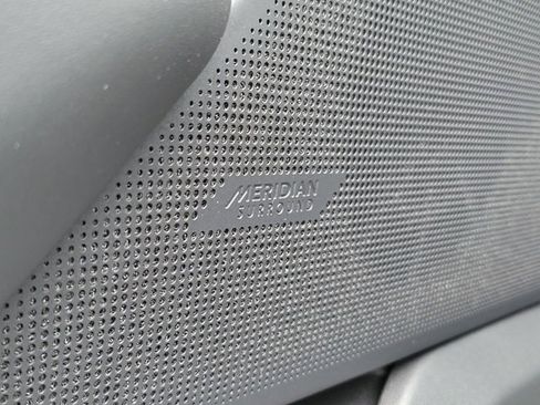 Used 2025 Land Rover Range Rover Velar Dynamic HSE image 28