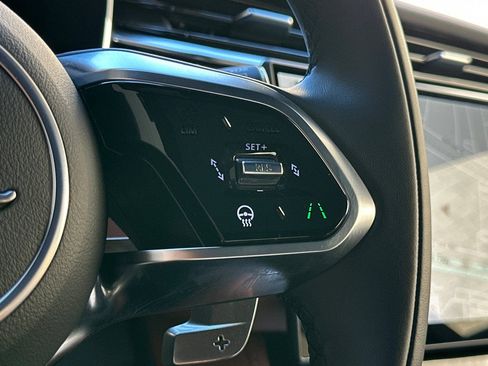 Used 2025 Jaguar F-PACE R-Dynamic S image 28